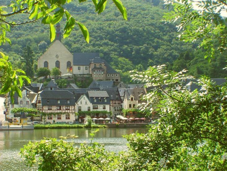 Hotel Gute Quelle Beilstein  Bagian luar foto
